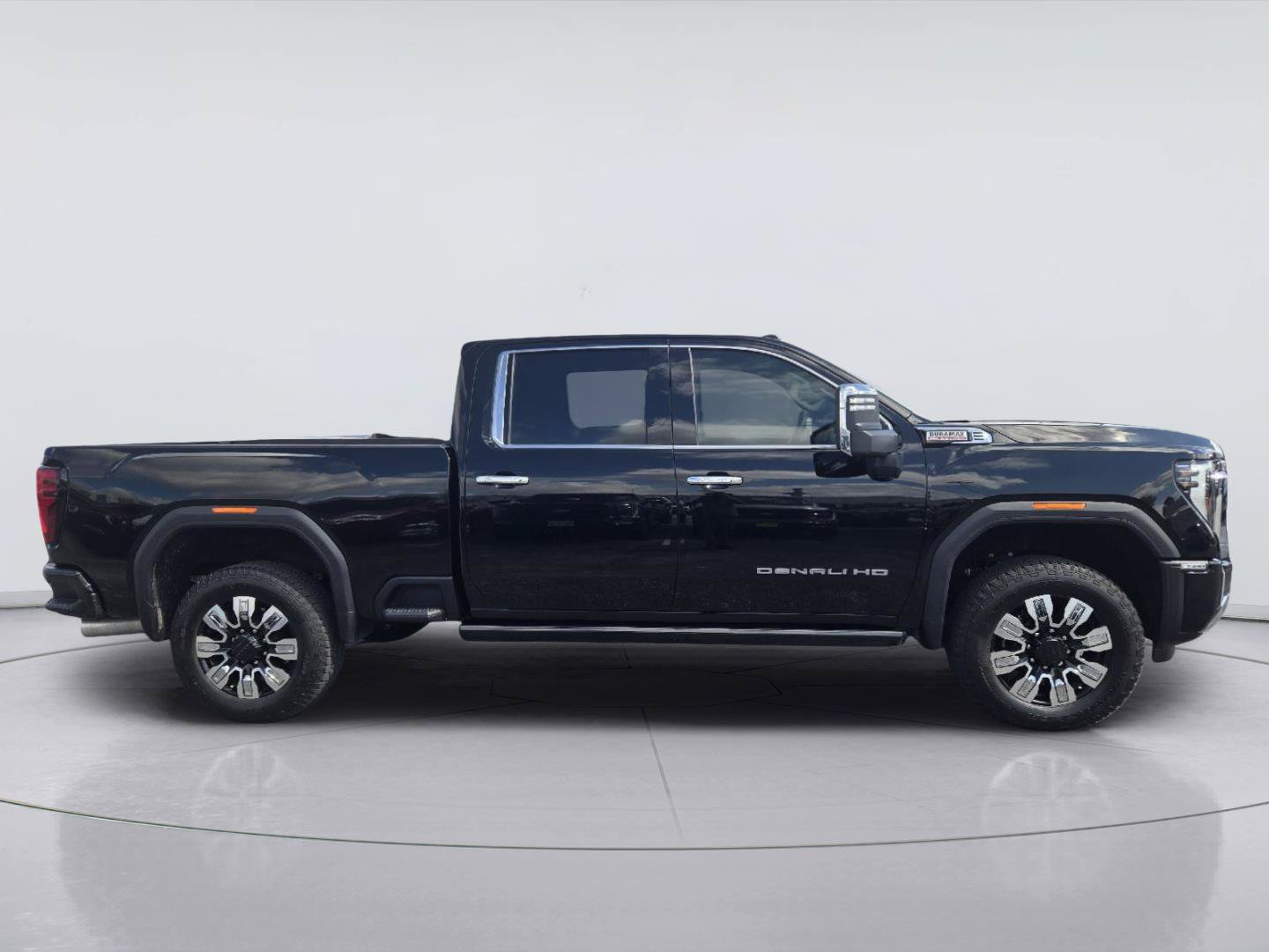 Used 2025 GMC Sierra 2500 Denali w/ Denali Reserve Package AWD/4WD image 4
