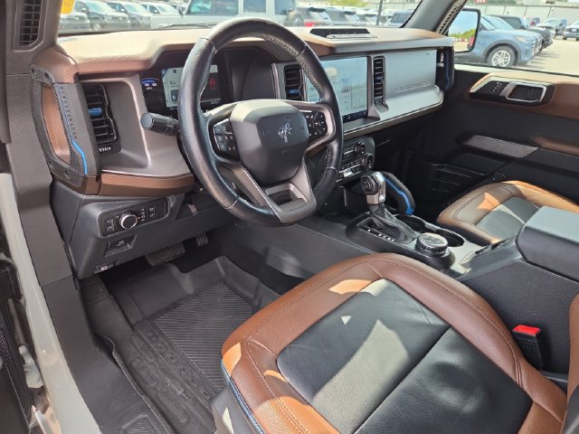 Certified 2022 Ford Bronco Outer Banks w/ Sasquatch Package AWD/4WD image 11