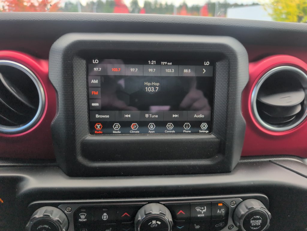 Used 2021 Jeep Gladiator Rubicon w/ Cold Weather Group AWD/4WD image 25