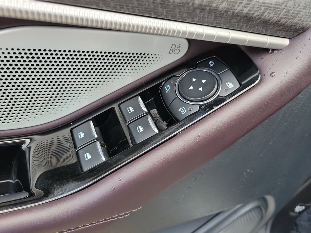 Certified 2025 Ford Explorer Platinum w/ Ultimate Package image 26