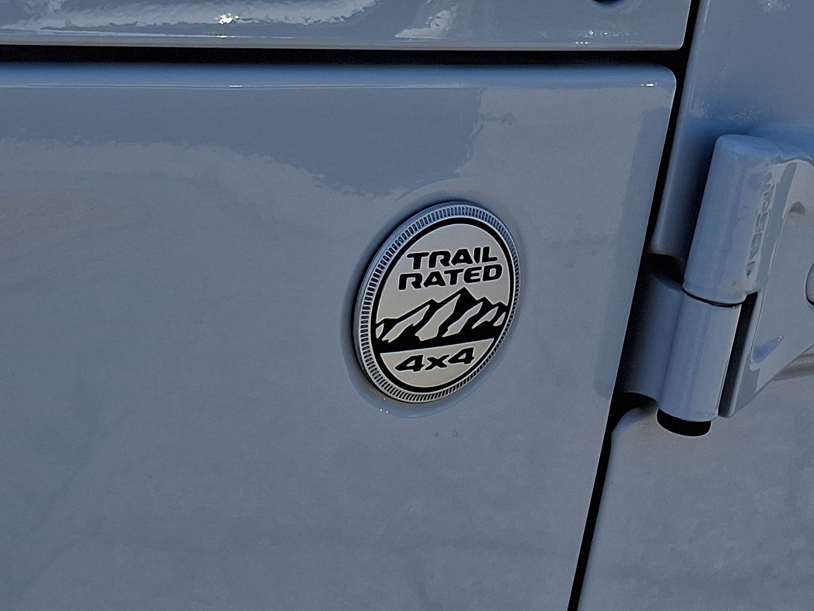 Used 2018 Jeep Wrangler Unlimited Sahara w/ Cold Weather Group image 33