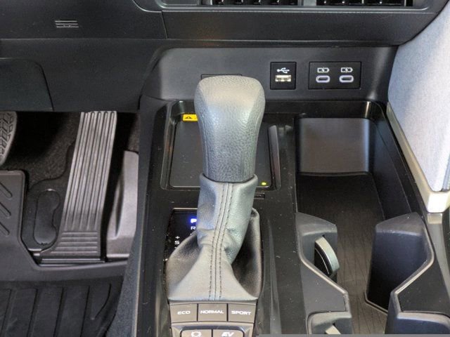 Used 2025 Toyota Camry LE image 17