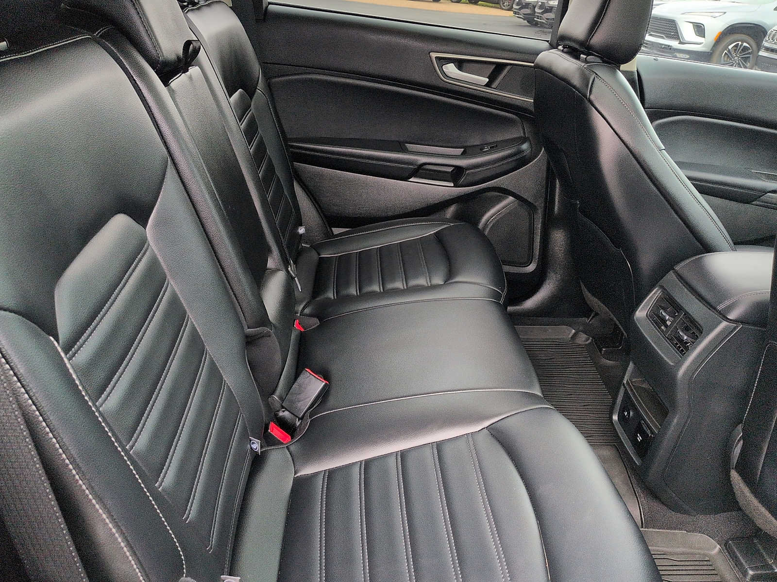 Certified 2024 Ford Edge SEL w/ Convenience Package AWD/4WD image 11