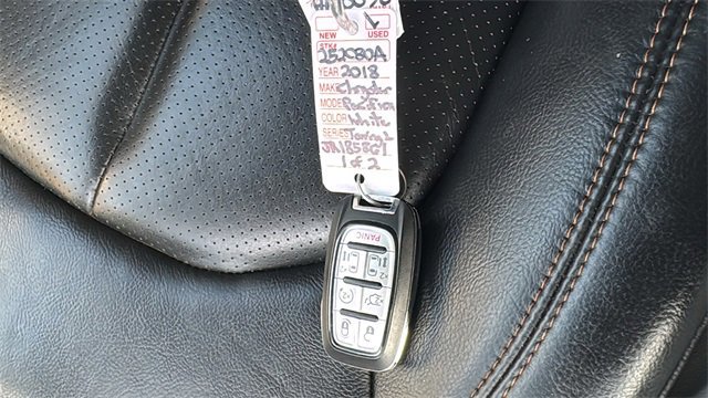 Used 2018 Chrysler Pacifica Touring-L image 29