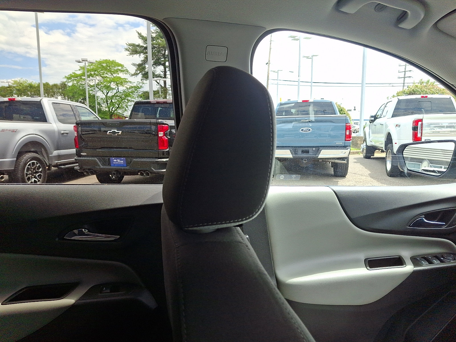 Used 2024 Chevrolet Equinox LS w/ LS Convenience Package FWD image 12