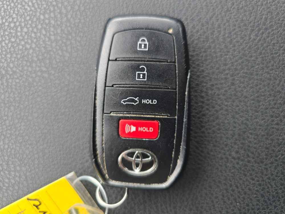 Used 2025 Toyota Camry LE FWD image 21