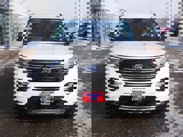 Certified 2023 Ford Explorer XLT w/ Equipment Group 202A image 2