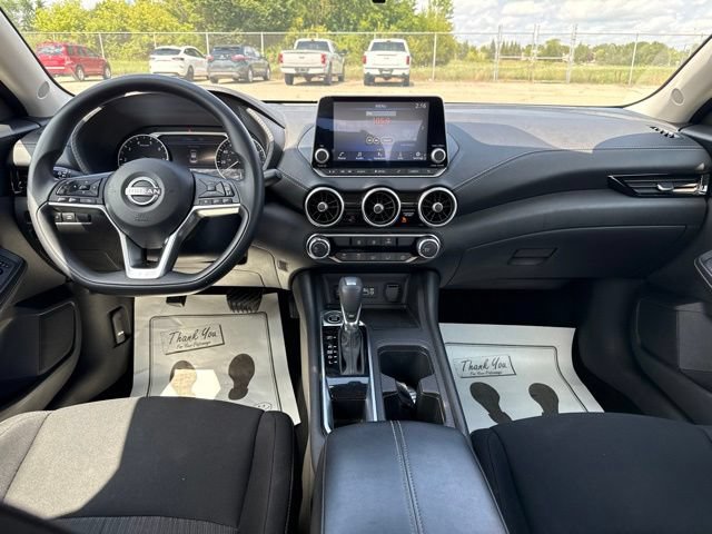 Used 2024 Nissan Sentra SV FWD image 11