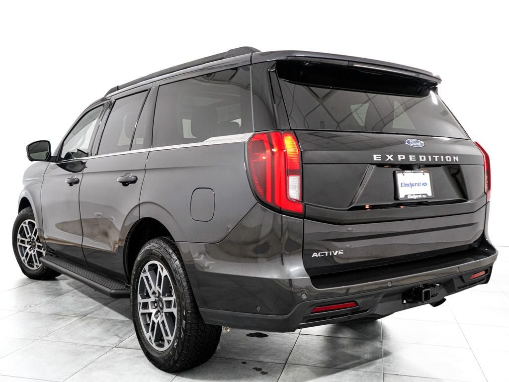 Certified 2025 Ford Expedition Active AWD/4WD image 5
