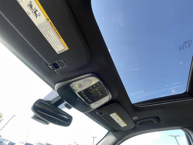 Used 2020 Jeep Grand Cherokee Limited AWD/4WD image 21
