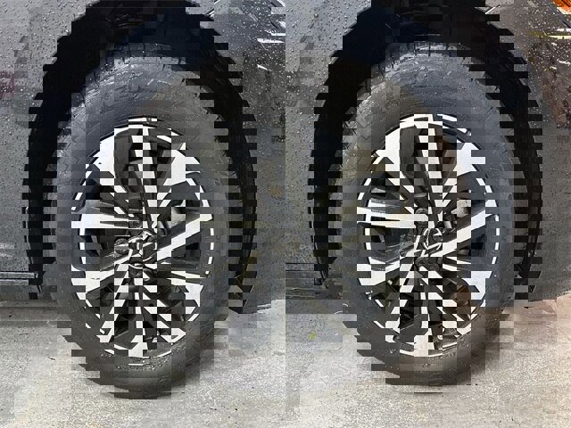 Used 2024 Volkswagen Jetta S image 2