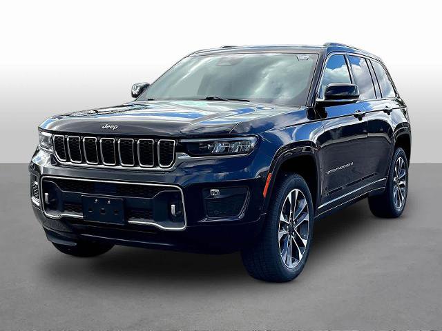 Used 2023 Jeep Grand Cherokee Overland w/ Luxury Tech Group IV AWD/4WD image 3