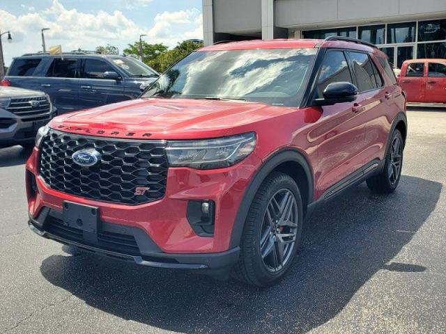 Certified 2025 Ford Explorer ST RWD image 3