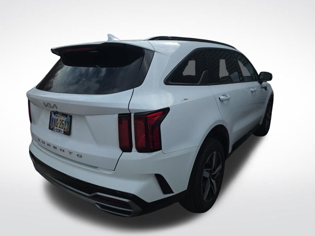 Used 2022 Kia Sorento S image 2