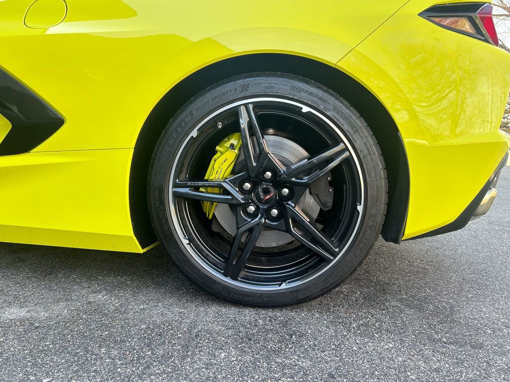 Used 2021 Chevrolet Corvette Stingray Premium Cpe w/ Z51 Performance Package image 41