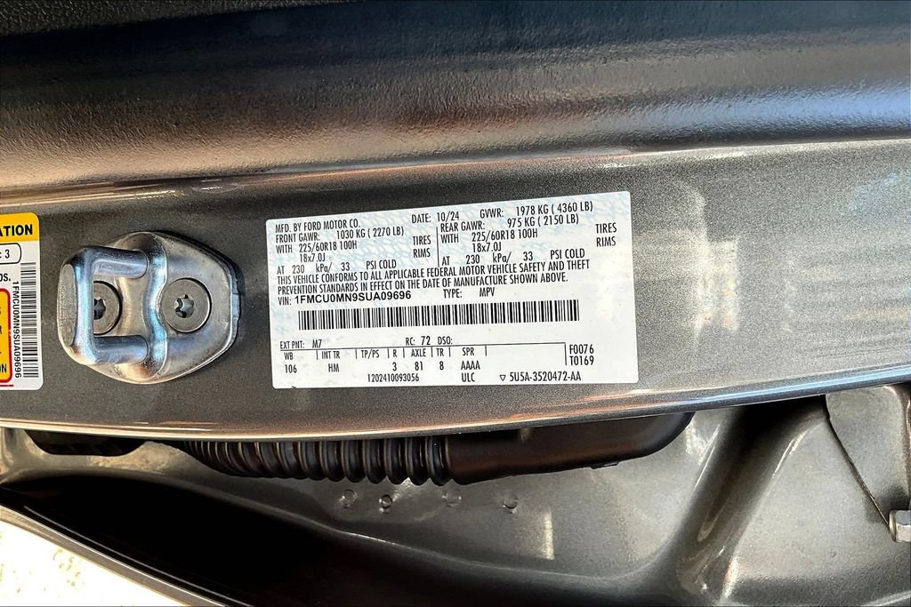 Certified 2025 Ford Escape ST-Line FWD image 21