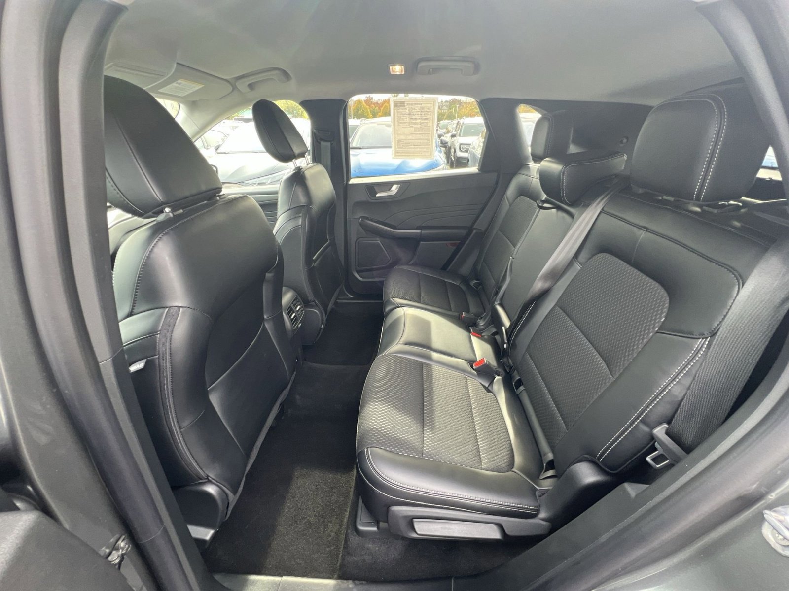 Certified 2025 Ford Escape SE image 24