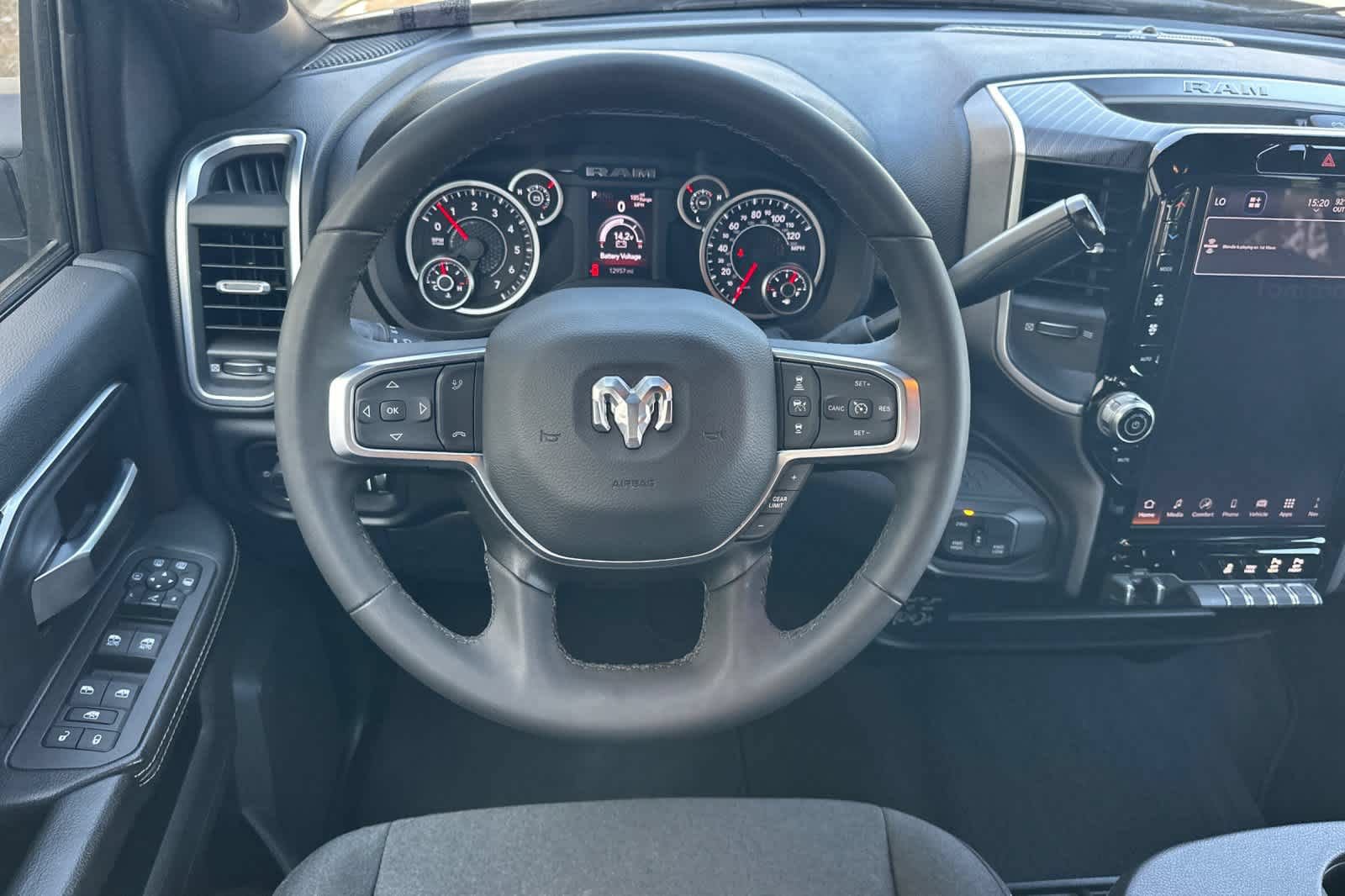 Used 2025 RAM 2500 Big Horn AWD/4WD image 15