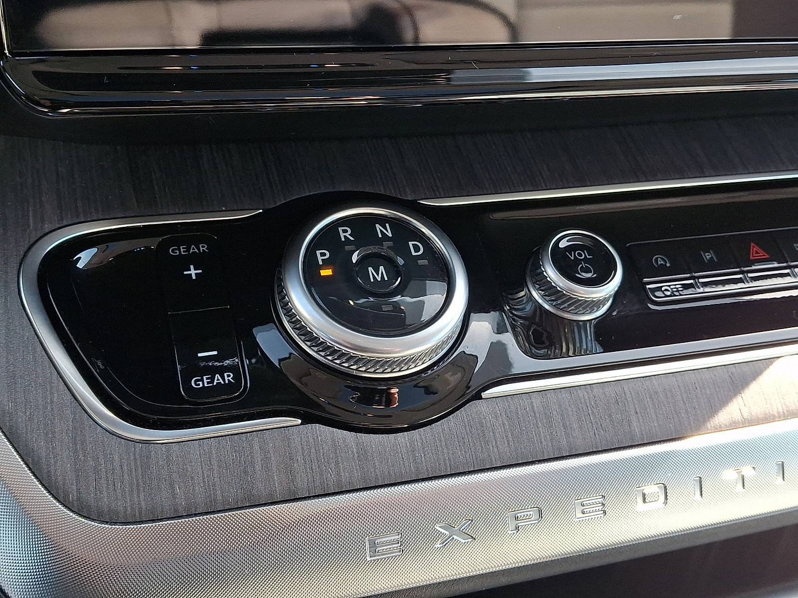 Certified 2025 Ford Expedition Max Platinum w/ Platinum Ultimate Package image 22