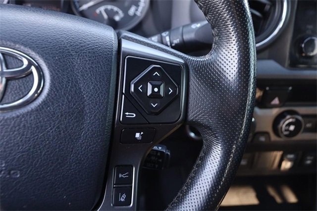 Used 2018 Toyota Tacoma TRD Off-Road image 12