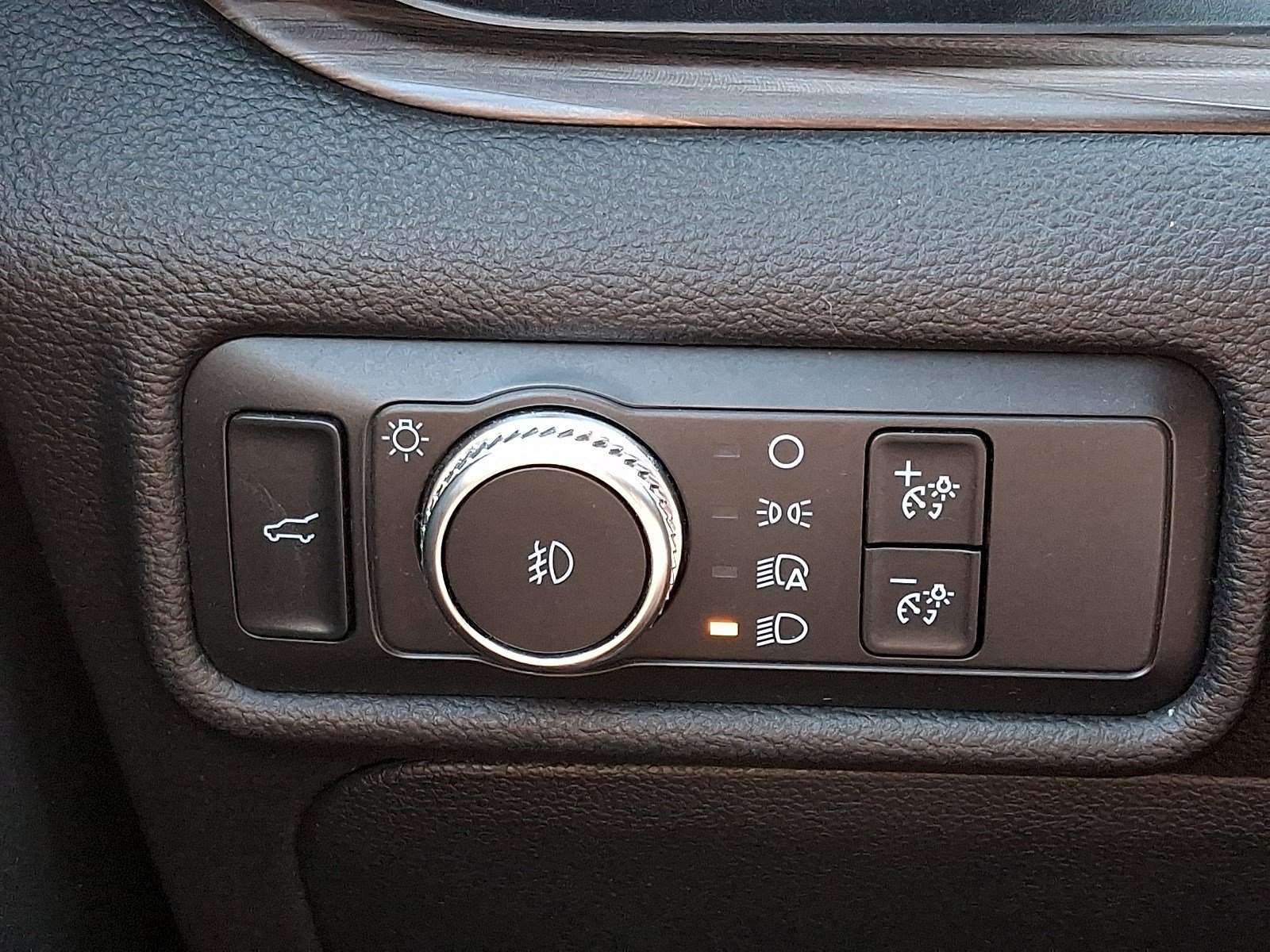 Certified 2020 Ford Explorer Limited AWD/4WD image 25