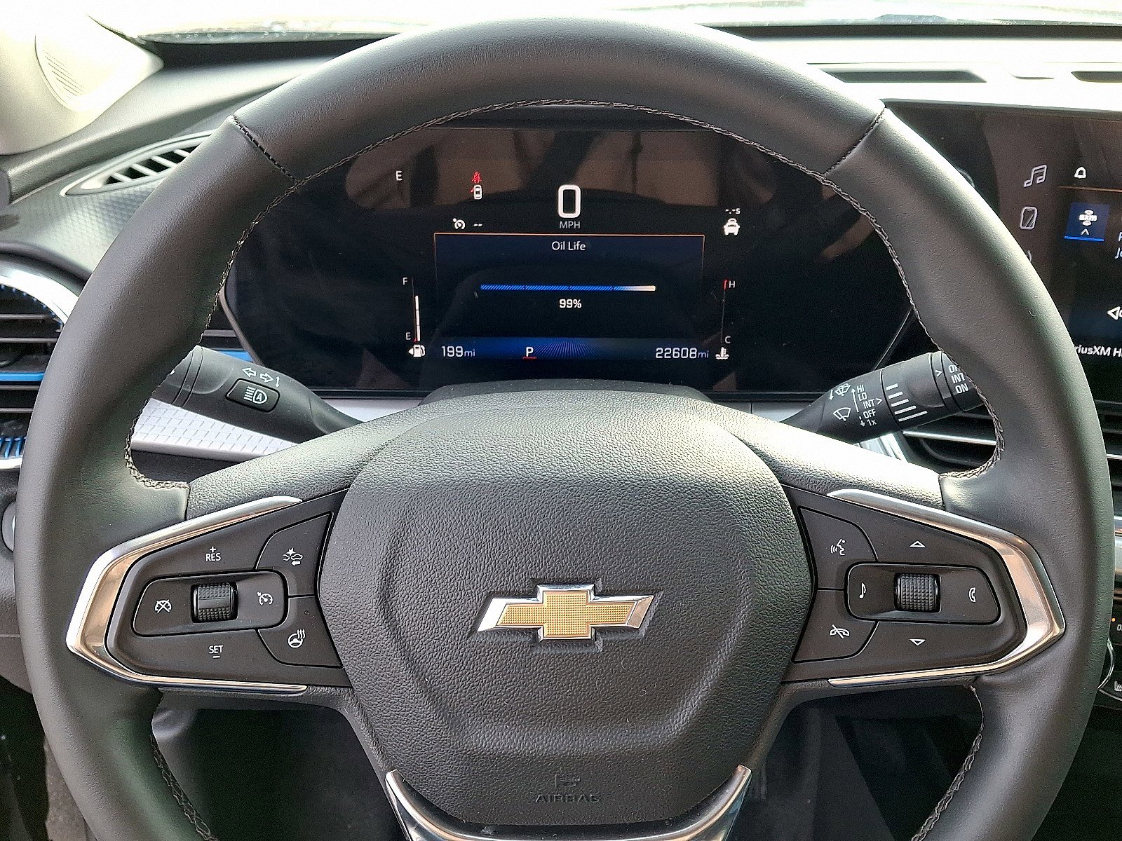 Used 2025 Chevrolet Trax LT w/ LT Convenience Package image 18