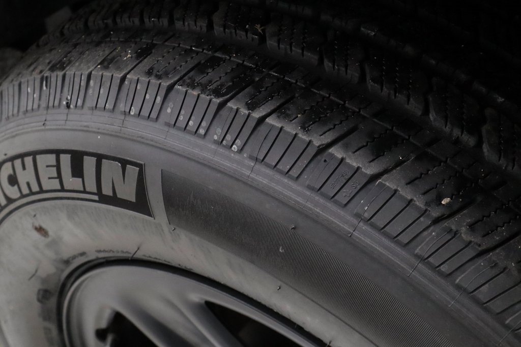 Used 2023 Jeep Wrangler Sport image 18