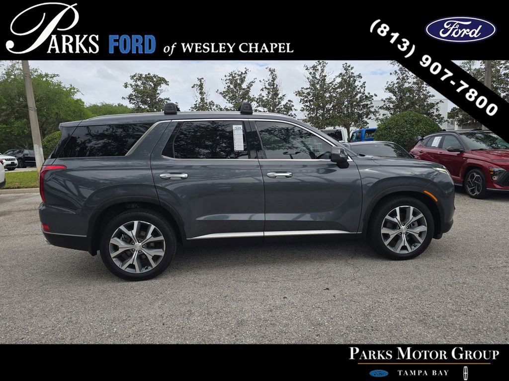 Used 2021 Hyundai Palisade SEL w/ Premium Package FWD image 2