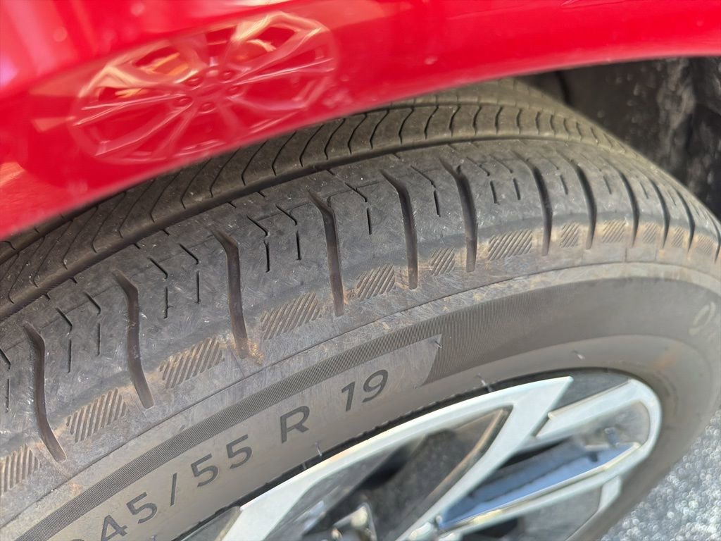 Used 2025 Chevrolet Equinox EV LT w/ Convenience Package image 3