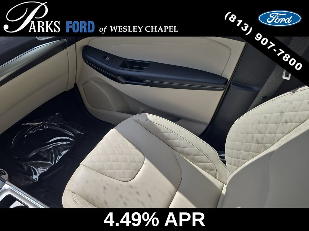 Certified 2023 Ford Edge Titanium AWD/4WD image 15
