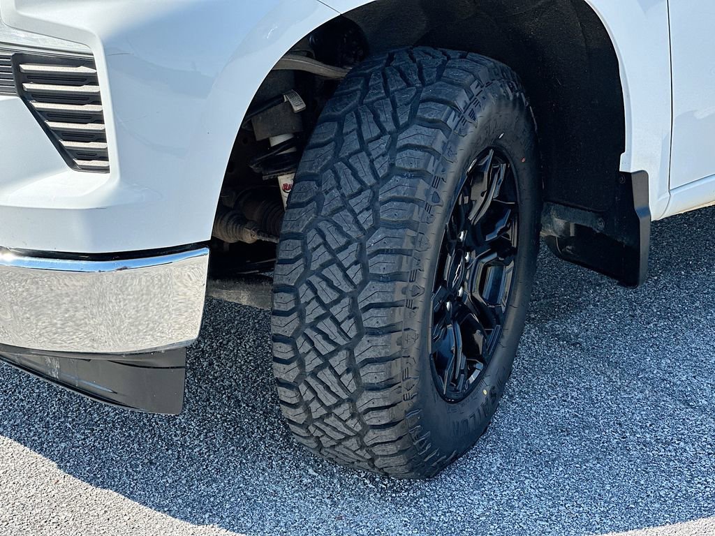 Used 2022 Chevrolet Silverado 1500 LT AWD/4WD image 25