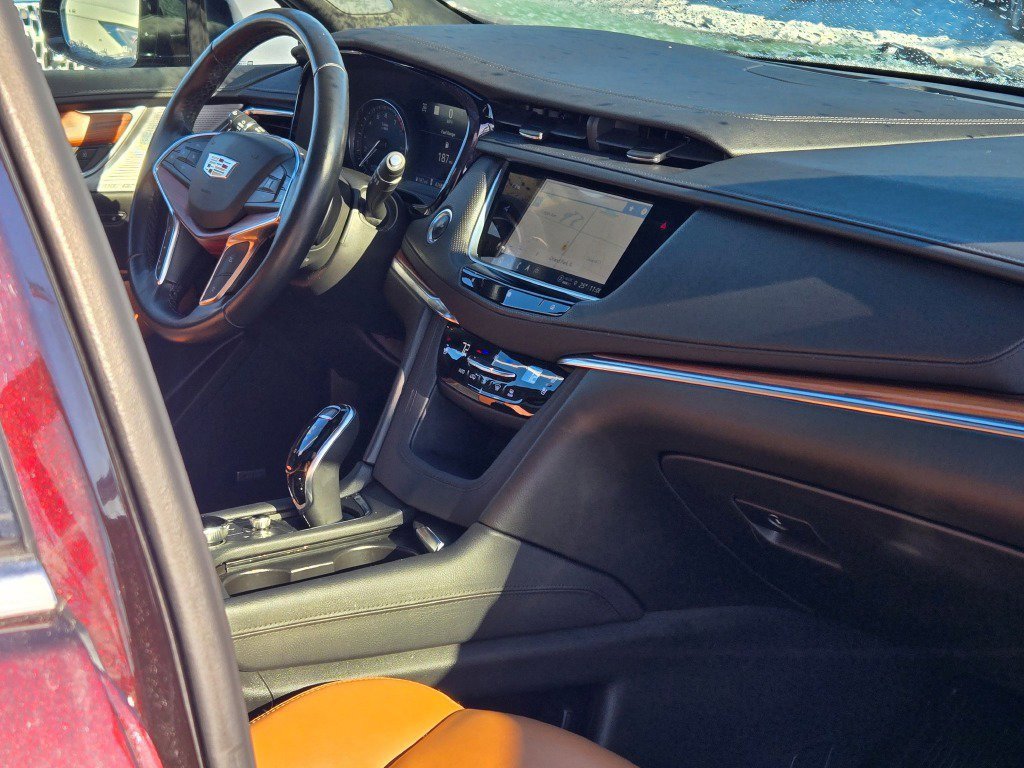 Used 2021 Cadillac XT5 Premium Luxury image 10