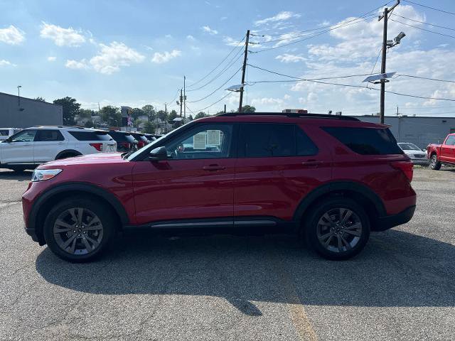 Certified 2023 Ford Explorer XLT w/ Equipment Group 202A AWD/4WD image 3