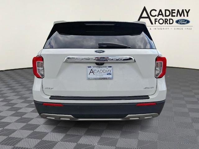 Certified 2022 Ford Explorer XLT w/ Equipment Group 202A AWD/4WD image 3