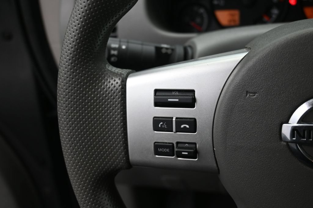 Used 2018 Nissan Frontier SV AWD/4WD image 9