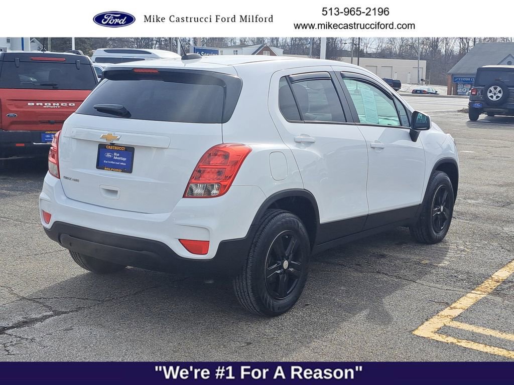 Used 2022 Chevrolet Trax LS w/ Tint and Cruise Package image 4