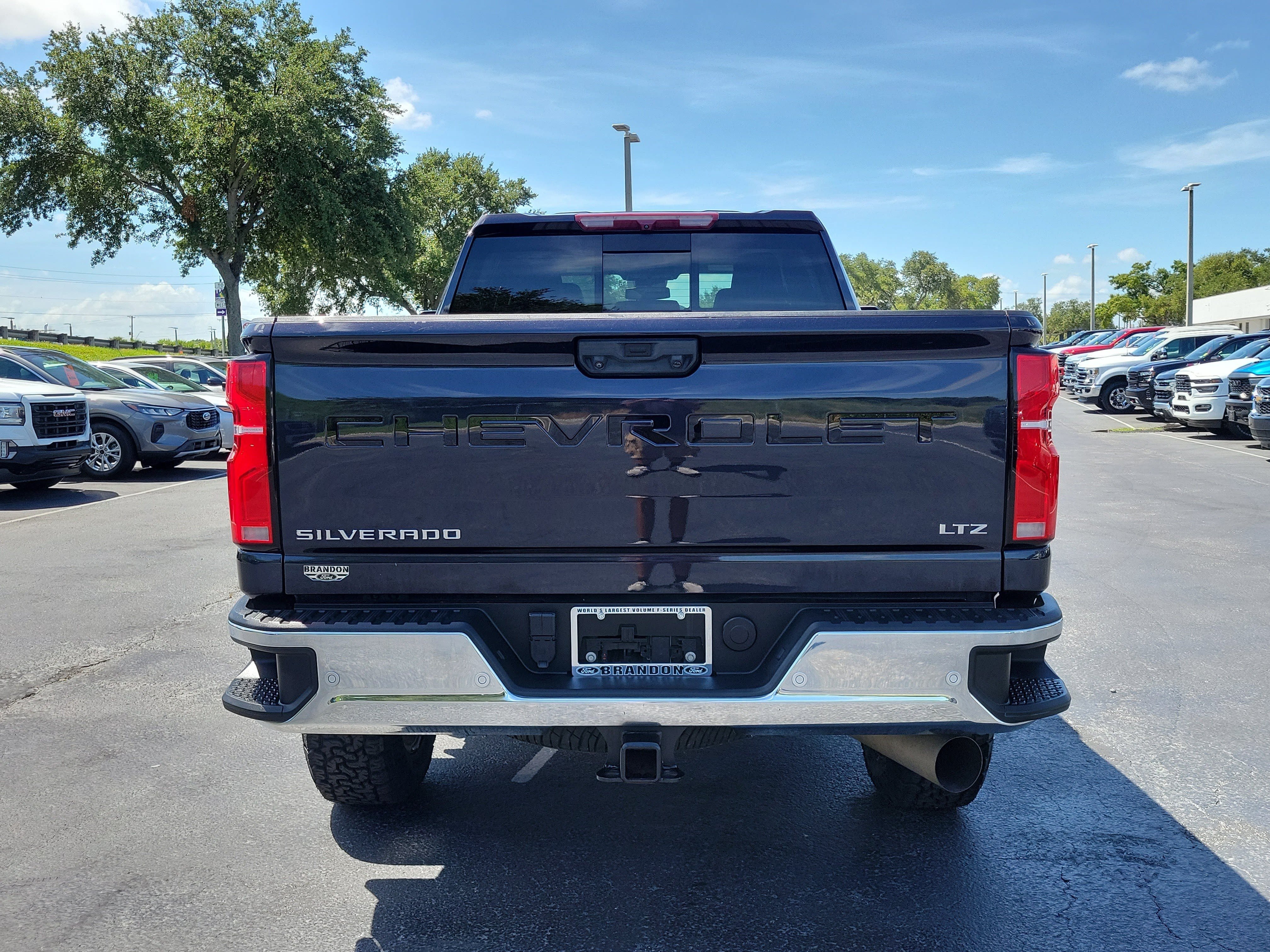 Used 2024 Chevrolet Silverado 2500 LTZ w/ LTZ Plus Package AWD/4WD image 8
