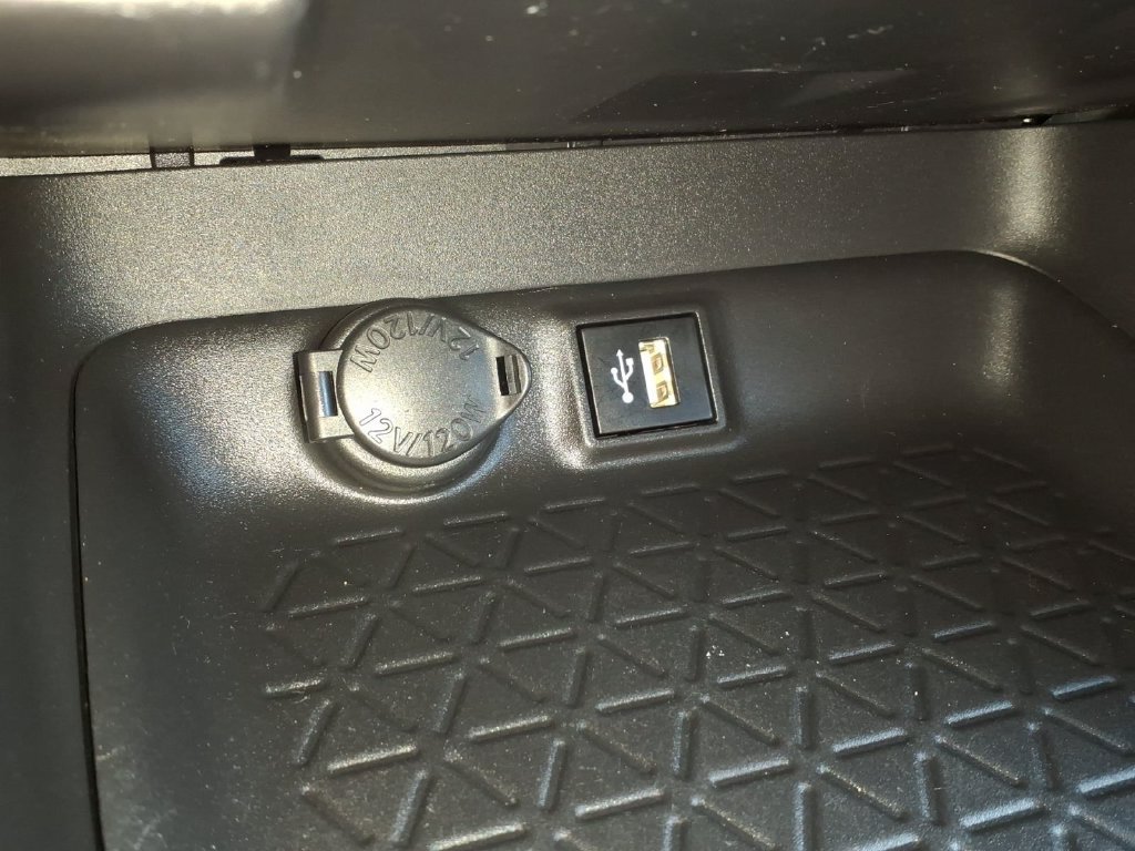 Used 2023 Toyota RAV4 XLE AWD/4WD image 20