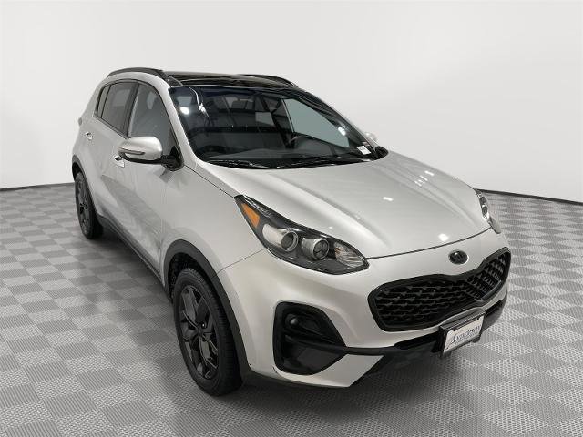 Used 2022 Kia Sportage Nightfall Edition image 4