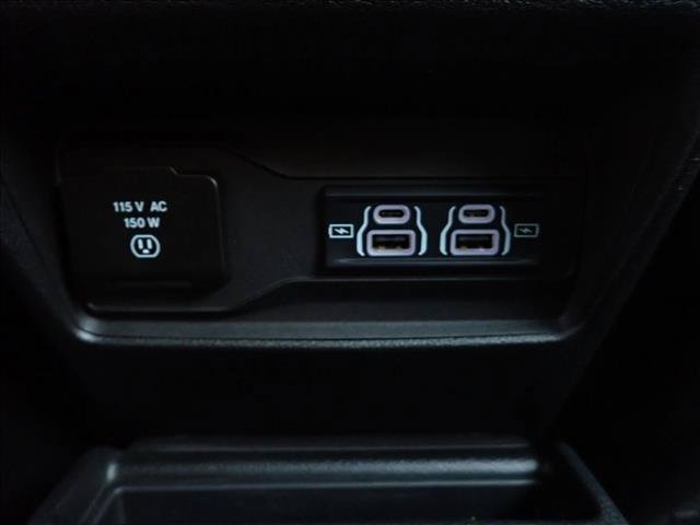 Used 2024 Jeep Grand Cherokee L Limited w/ Black Appearance Package AWD/4WD image 11