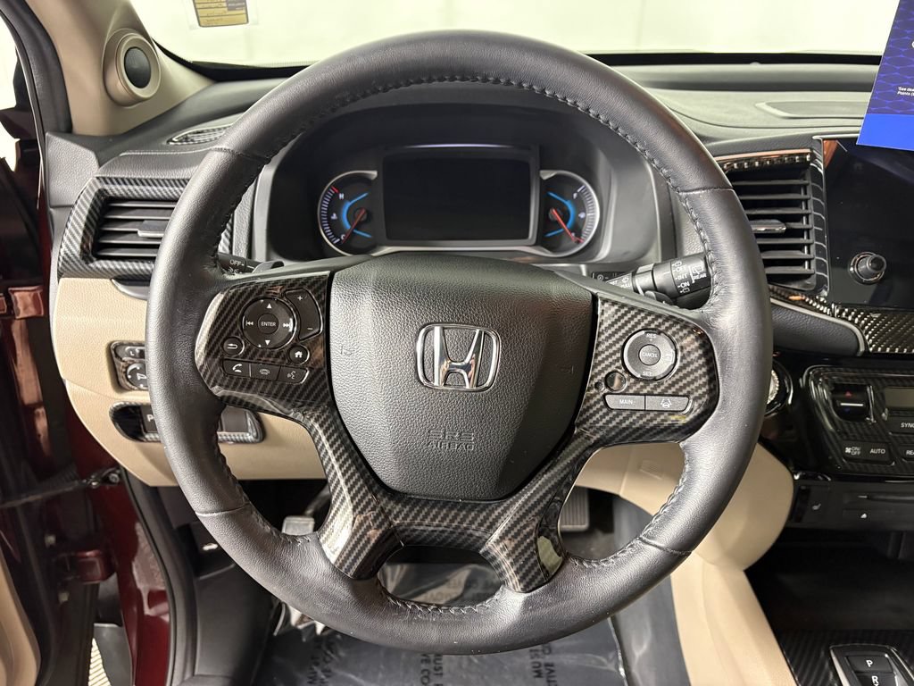 Used 2022 Honda Pilot Touring image 16