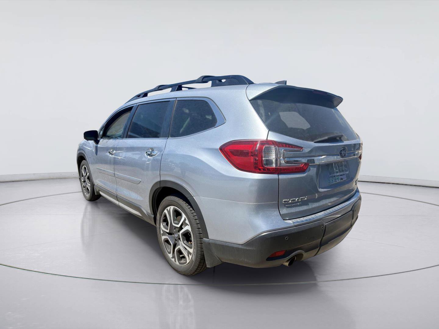 Used 2023 Subaru Ascent Touring AWD/4WD image 3