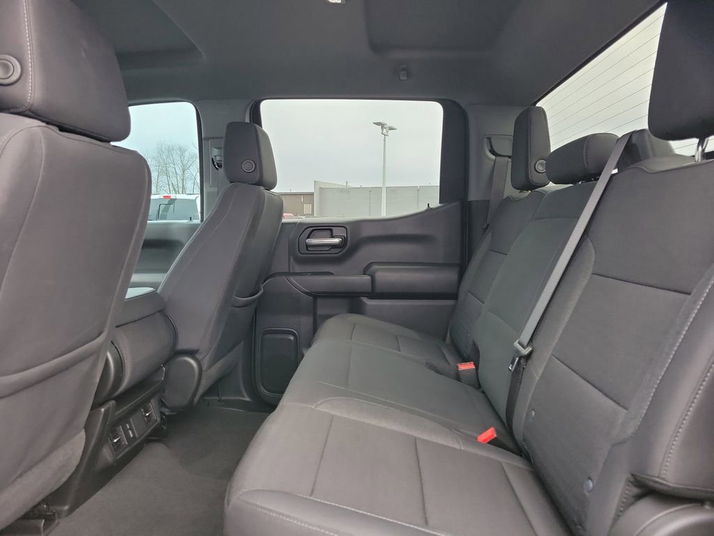 Used 2025 Chevrolet Silverado 1500 Custom Trail Boss w/ LPO, Dark Essentials Package image 13