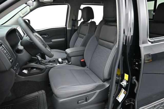 Used 2024 Nissan Frontier SV w/ Hardbody Edition AWD/4WD image 11