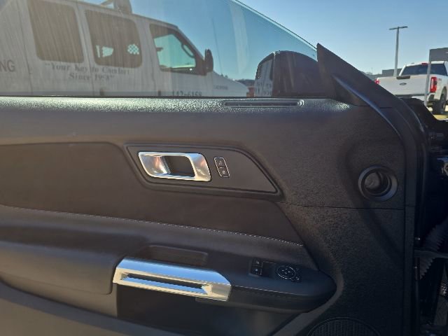 Certified 2022 Ford Mustang Coupe w/ Black Accent Package RWD image 16