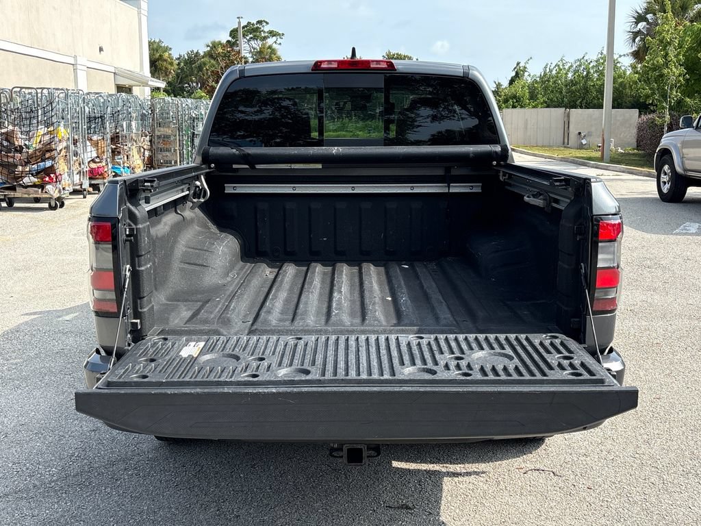 Used 2023 Nissan Frontier SV w/ SV Convenience Package RWD image 9