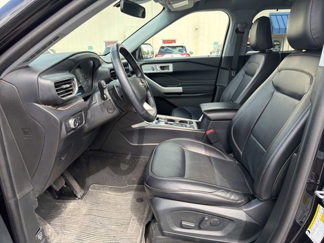 Certified 2021 Ford Explorer Limited w/ Equipment Group 301A AWD/4WD image 24