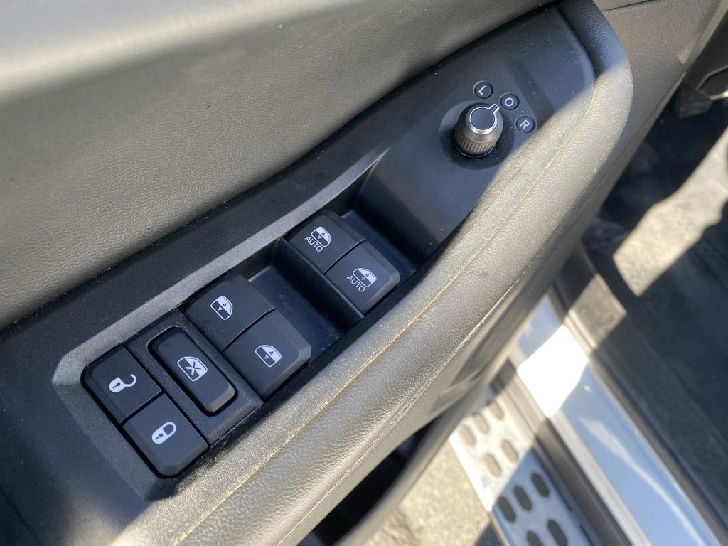 Used 2023 Jeep Grand Cherokee L Limited w/ Luxury Tech Group II image 13