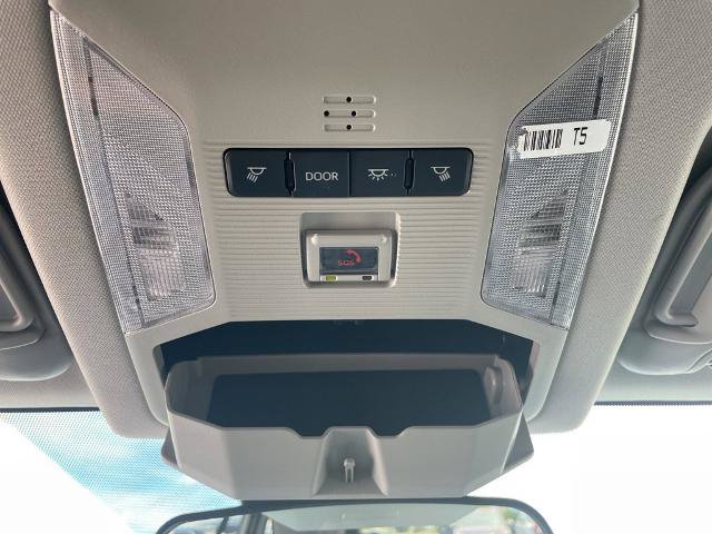 Used 2024 Toyota RAV4 XLE AWD/4WD image 18