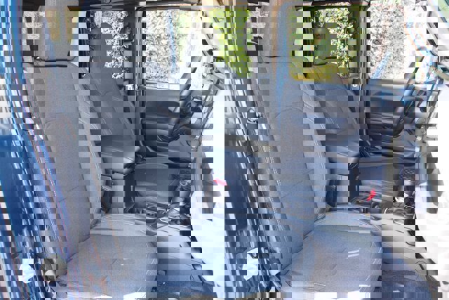 Used 2025 Jeep Gladiator Sport image 12